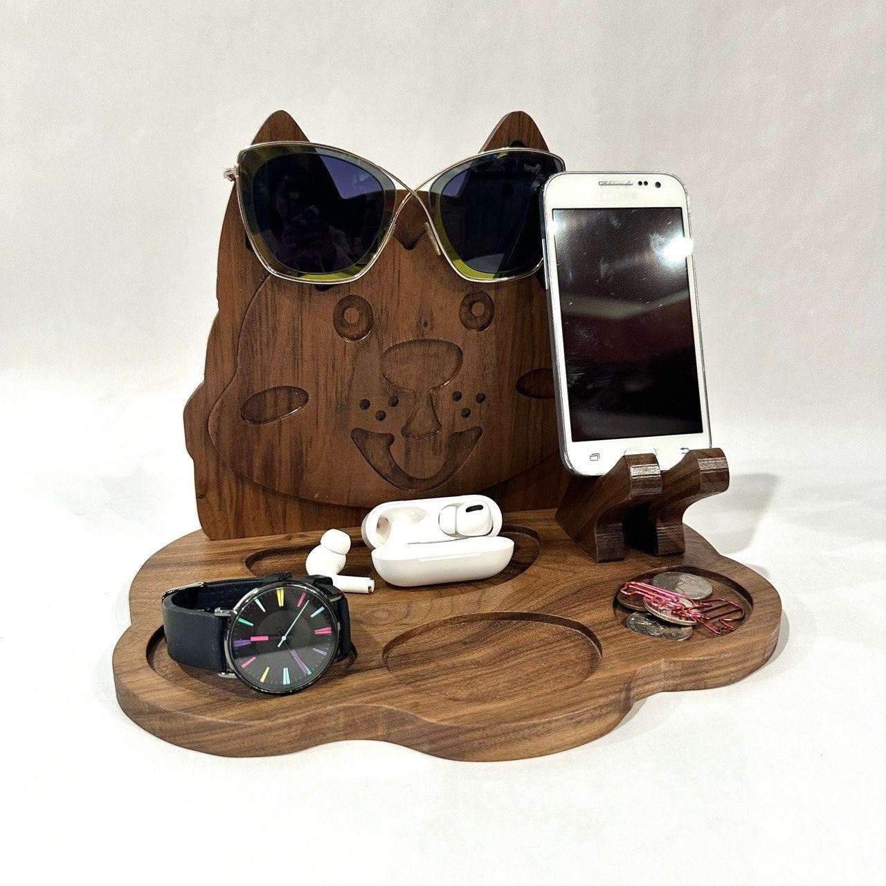 New Look Art Dog Phone Holder Organizer Docking Station Custom Nightstand Dock Caddy Zodiac Animals Charging Station Accessories Stand