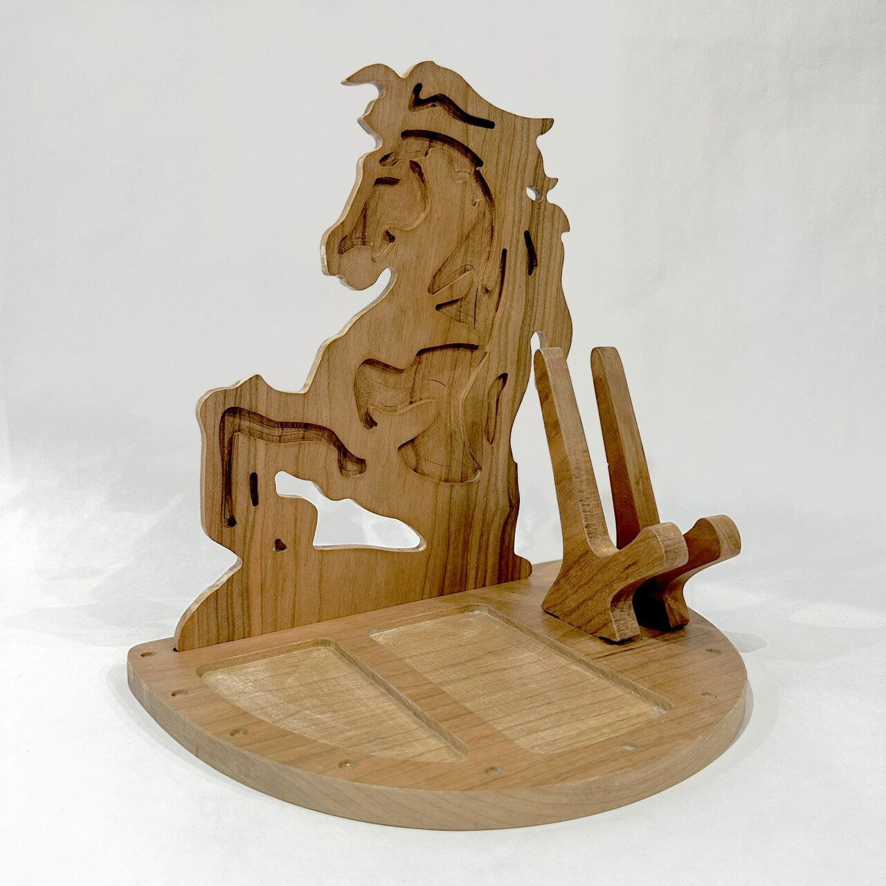 New Look Art Horse Phone Holder Organizer Docking Station Custom Nightstand Dock Caddy Zodiac Animals Charging Station Accessories Stand